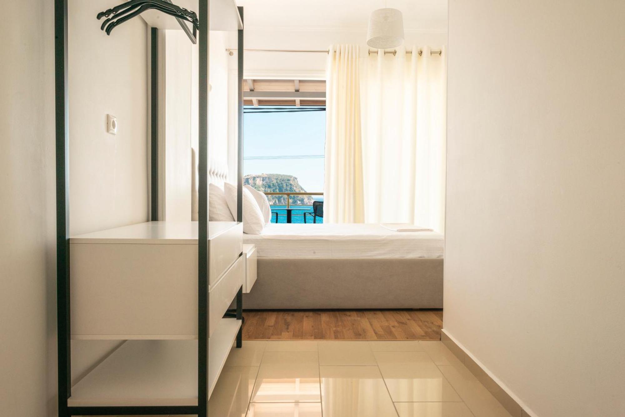Ionio Rooms Himare Exterior foto