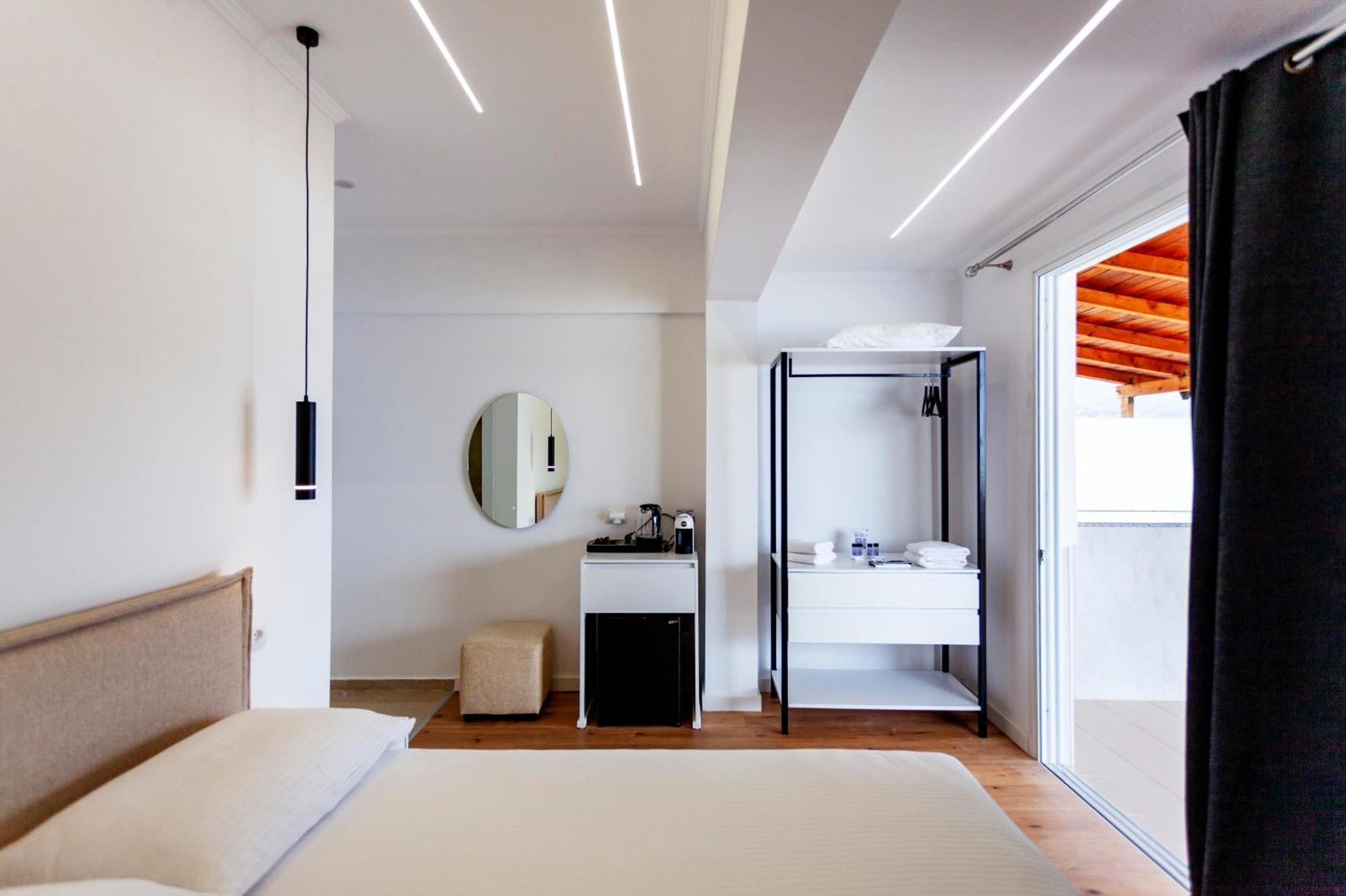 Ionio Rooms Himare Exterior foto